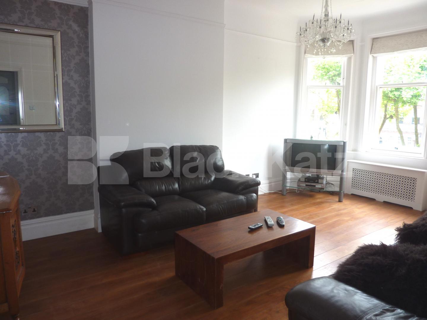 			LUXURY 3 BED 2 BATH!, 3 Bedroom, 1 bath, 1 reception Flat			 Elgin Ave, MAIDA VALE